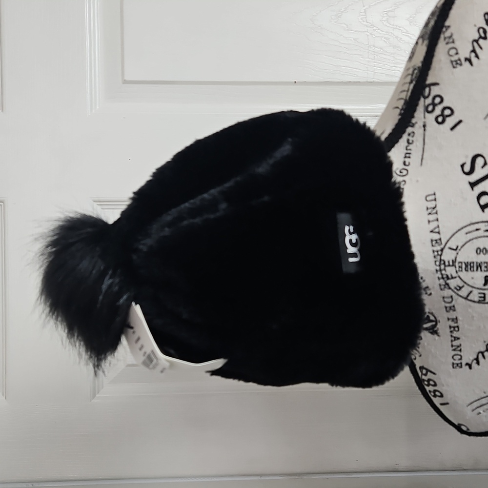 UGG Kids Black Faux-Fur Pom Pom Hat